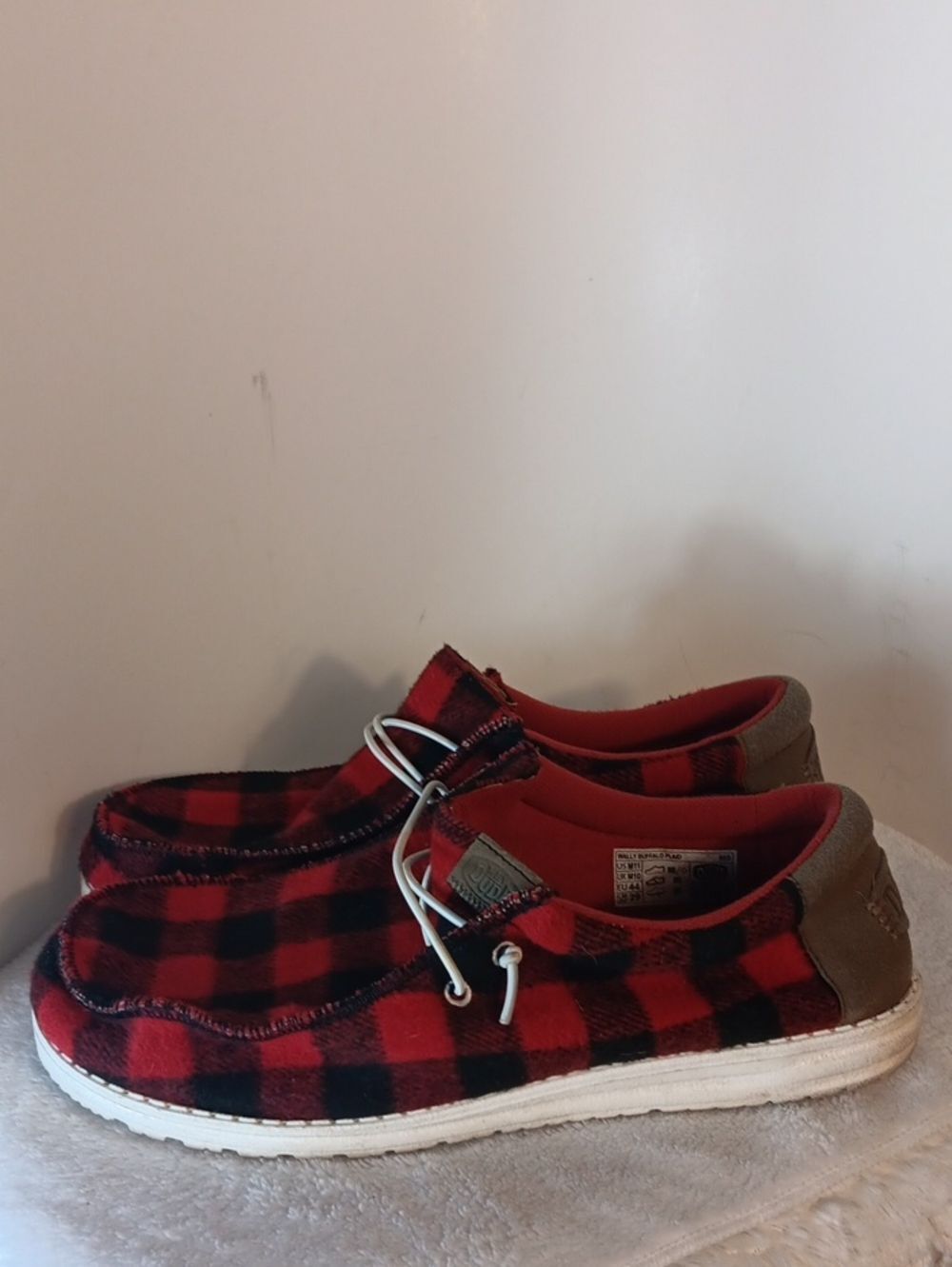 Hey Dude "Wally" Buffalo Plai Red Slip-On Sneakers